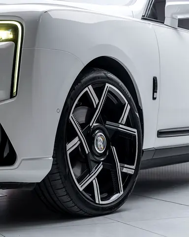 2019 ROLLS-ROYCE CULLINAN — фото 3