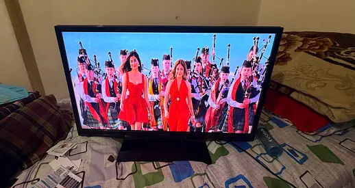 Philips 32” LED TV – Good Working Condition

Perfect for a small family, kids’ room, bedroom, PS/Xbo
