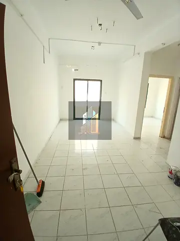 Neat and clean apartment, family building - Premium location with free parking and with Big hall