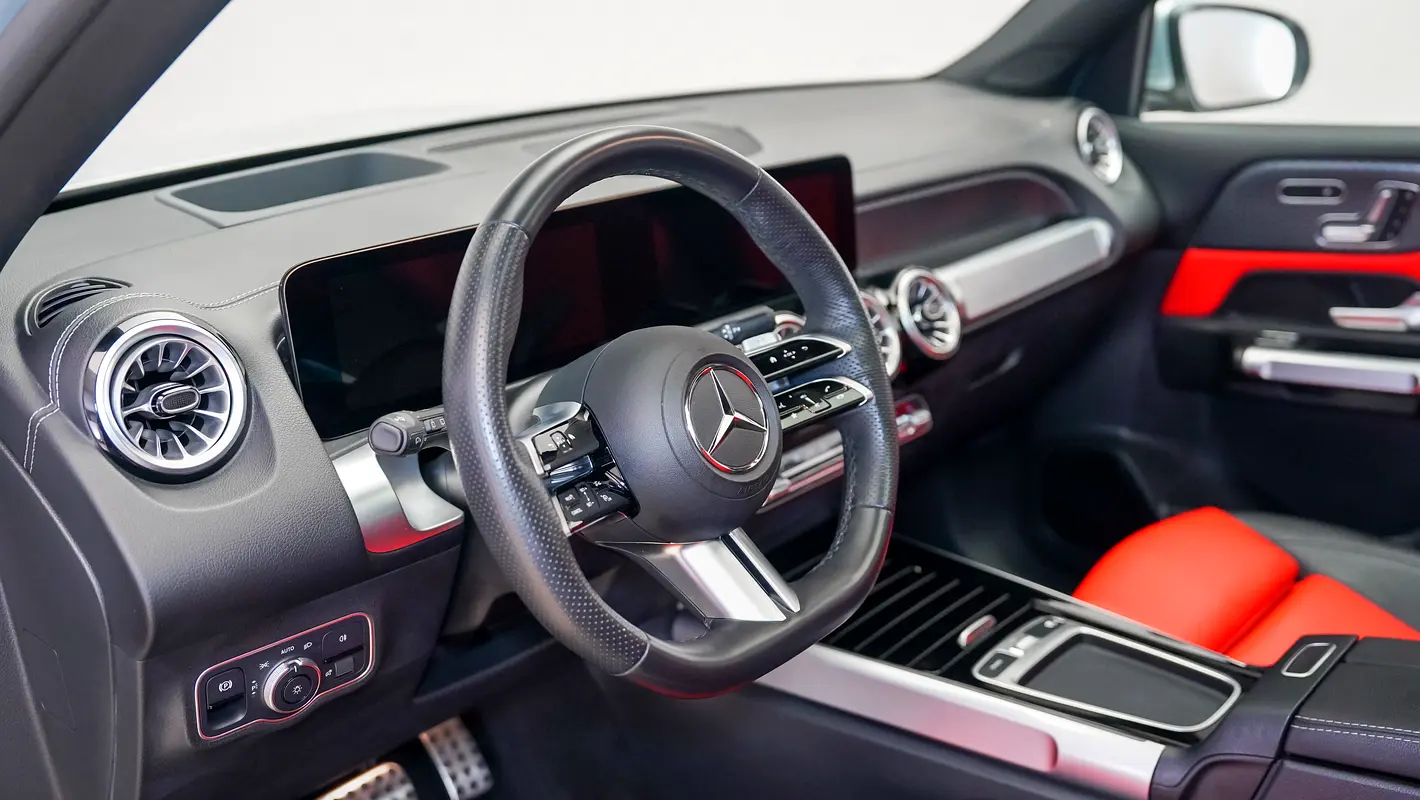 Mercedes-Benz GLB-Class 2025