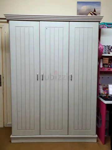 3 Door Cupboard 150 x 210 x 50