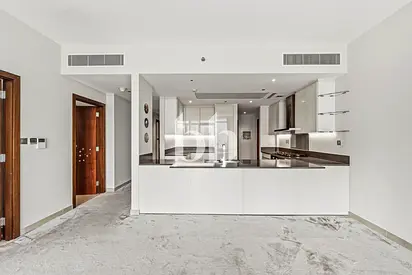 Luxury Marina Living | Spacious | Vacant