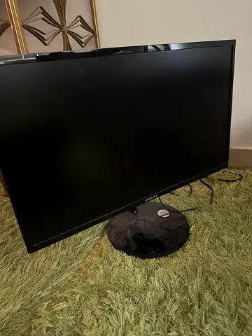Samsung 24-inch LED TV - Good Working Condition