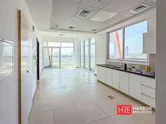 Modern 1-Bed | High Floor | Near to Majar Location