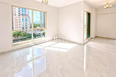 Corner Unit | Vacant | Upgraded