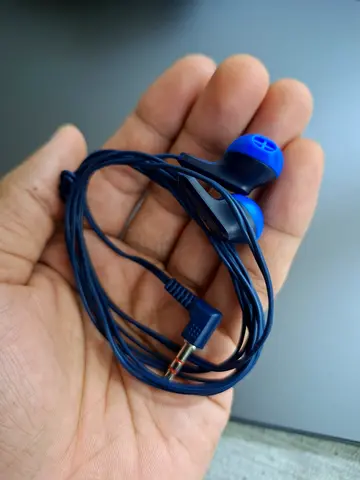Blue wired in-ear earphones - pre-owned, working