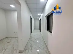 Spacious business villa 7 BHK 3 kitchen Cantrell gas Split ac just 110k main roads