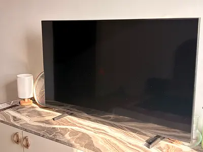 50-inch UHD LED Smart TV in good condition