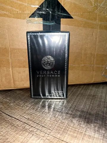Versace Pour Homme - New Eau de Toilette (sealed box)