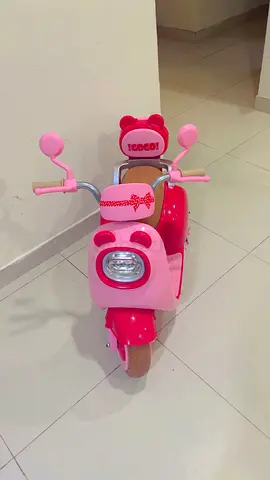 Pink Battery-Powered Kids Scooter Ride-On Toy - Good Condition