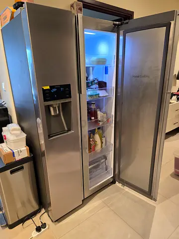 Samsung Side By Side Show Case Fridge Freezer With Auto Ice Maker/Water Dispenser Mint Use Like New