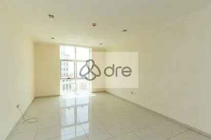 Well Maintained | Spacious & Bright | Ready to Move