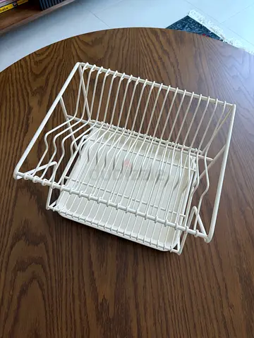 Zara brand dish drying rack with drip tray