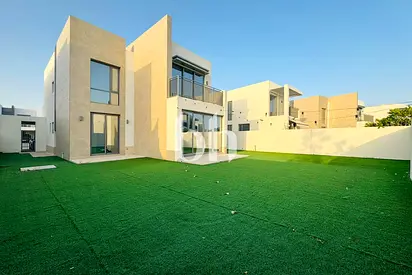Golf Course View | 3BR Villa | Unfurnished