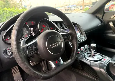 صورة مصغرة 12 لـ 2015 AUDI R8