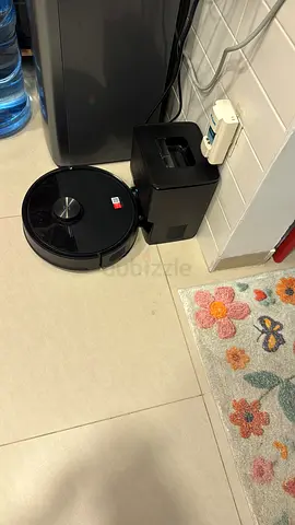 Robot Vacuum Cleaner with Auto-Empty Dock - Good Condition