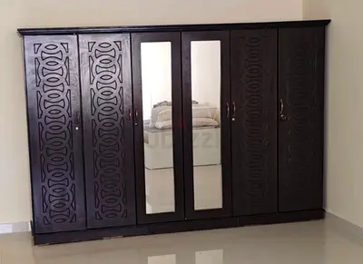 6 door cupboard