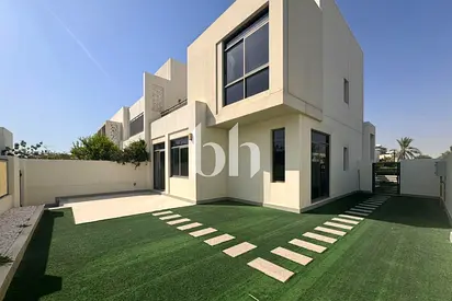 Single Row | Close to Pool | Vacant