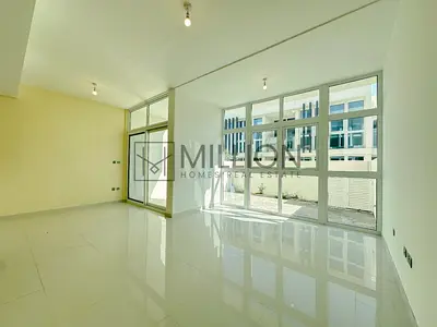 Spacious Townhouse|Premium Unit|Close to Amenities