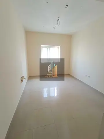 Neat and clean family build1ing near kacha parking centre AC cheap price