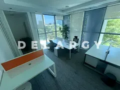 Fitted Office | Vacant | DMCC license