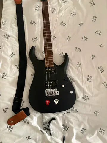 Cort X100 Electric Guitar (Price Negotiable)