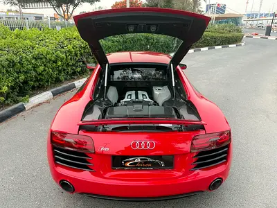 صورة 10 لـ 2015 AUDI R8