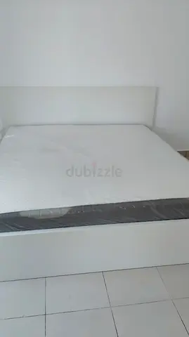 Ikea malam bed with ikea mattress king size 180 x200cm