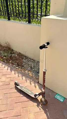 Lightweight foldable kick scooter with led — good condition