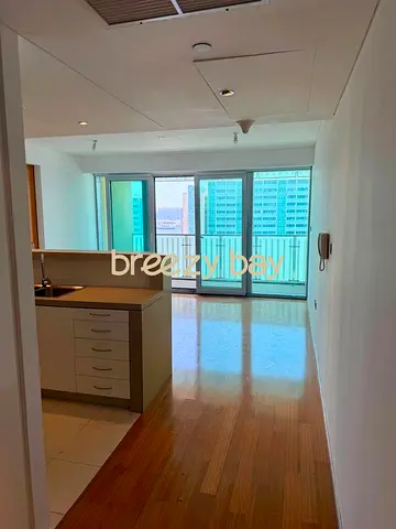 Spacious 1 Bedroom | Waterfront Living | Mid Floor