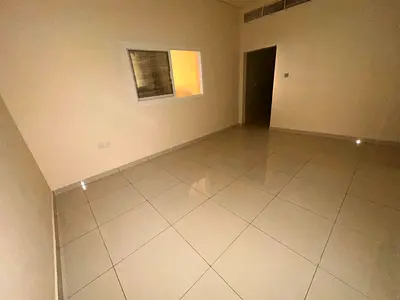 المويهات 3 عجمان استوديو بمساحة كبيرة ومطبخ منفصل في بناية جديدة بمدخل فاخر