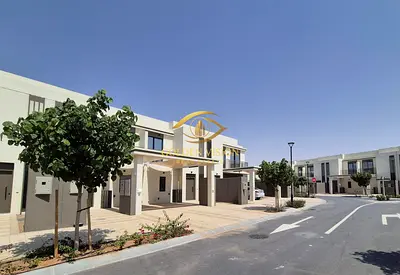 2 Bedroom Townhouse For Rent - Falcon Island - Al Hamra Village