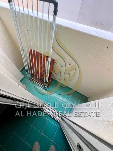 اجمل استوديو في الناصريه بمساحه ممتازه موقع قريب من جميع الخدمات سهل الخروج الي مخرج دبي وعجمان