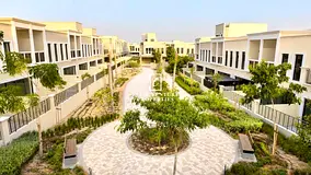Single Row | Park facing | Near cluster entry