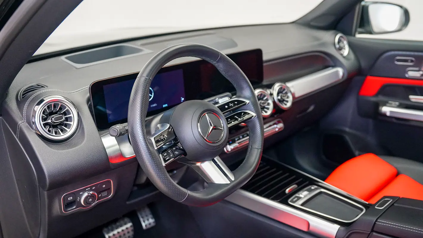 Mercedes-Benz GLB-Class 2025