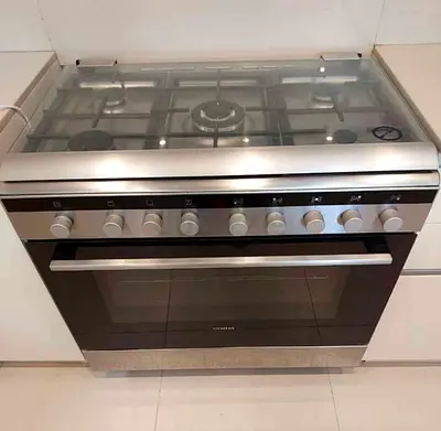Siemens New Model 5 Burner Full Gas Cooker. 90Cm