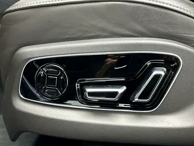 2022 AUDI A8 — миниатюра 16