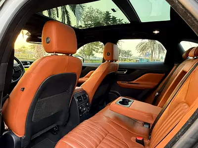 صورة مصغرة 16 لـ 2017 Jaguar F-PACE