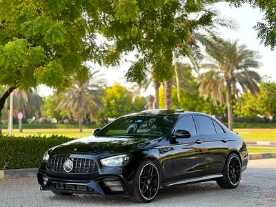 Mercedes-Benz E 300 2018 - Luxury & Performance