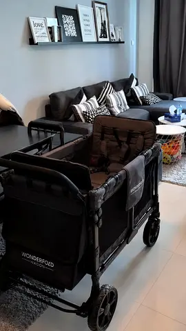 WonderFold W4 Luxe stroller - Almost new for 2800 AED