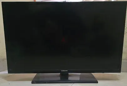 Samsung 32-inch LED TV - Good Working Condition