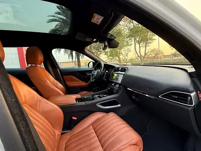 صورة مصغرة 12 لـ 2017 Jaguar F-PACE