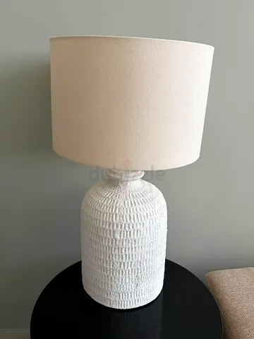 Pair of Elegant Table Lamps – Excellent Condition