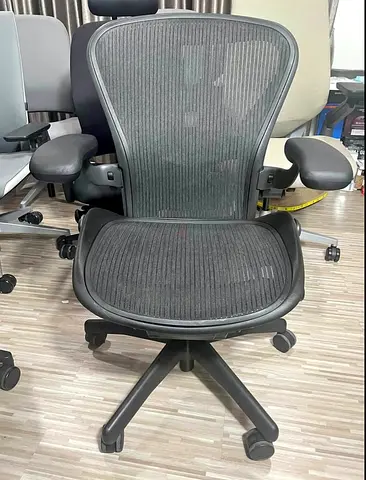 Herman Miller Aeron chair for selling.colour black size B