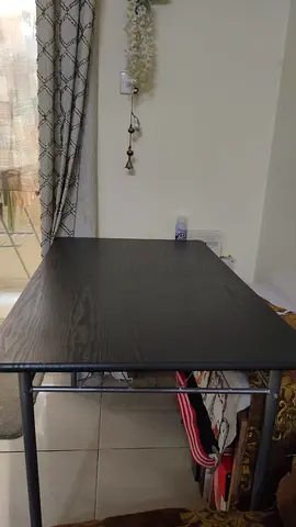Table for 45 Dhs