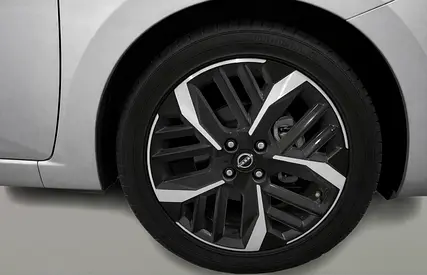 2024 Nissan SUNNY — фото 12