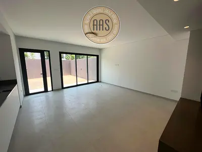 Fully upgraded 2bhk villa maidroom 5 baths in 170k 2parking free