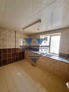 ABU SHAGARA 1BHK//SIPLT AC FITED//GOOD LOCATION BIG APARTMENT WITH BALCONY RENT ONLY 27K