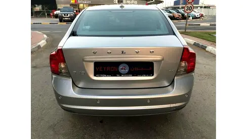 صورة 8 لـ 2012 Volvo S40