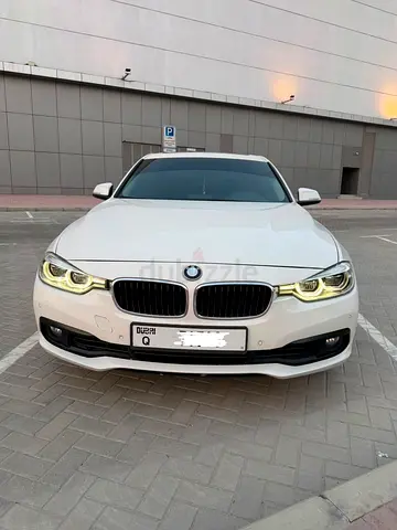 BMW 3-Series 318i 2018 GCC Specs - Still under warranty / extended - All services done at BMW agency